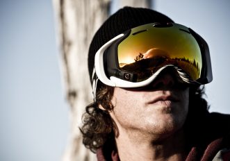 Oakley Airwave 1.5: la maschera da sci con display Hud, Gps e Wi-Fi integrati