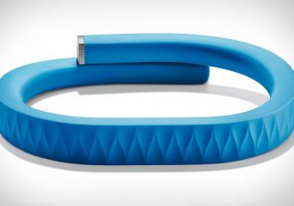 Quanto camminare per tenersi in forma? Lo dice Jawbone Up