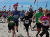la-maratona-pi-umida-north-sea-beach-marathon-alla-fine-di-giugno-intorno-a-esbjerg-sulle-coste-occidentali-della-danimarca-bagnate-dal-mare-del-nord-si-corre-solo-ed-esclusivamente-sulla-sabbia-bianca-e-fine