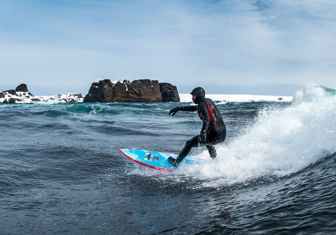 Ramon Navarro, surf in Antartide