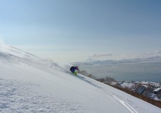 Fotoreportage: sciare sui vulcani della Kamchatka