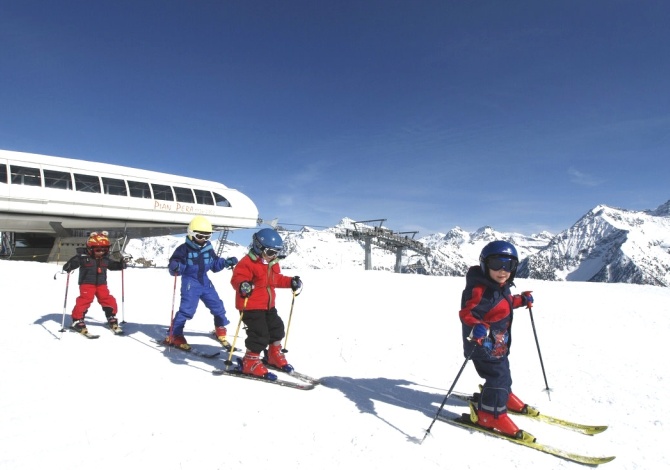 Valle d'Aosta Piste Sci Bambini