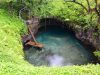 to-sua-upolu-island-samoa-in-samoano-to-sua-significa-grande-buco-un-nome-adatto-per-una-piscina-situata-oltre-30-metri-sotto-il-livello-del-mare-le-uniche-vie-daccesso-sono-una-lunga-scala-o-per-i-pi-intrepidi-una-grotta-sottomarina-che-la-collega-direttamente-alloceano-credits-simonsees