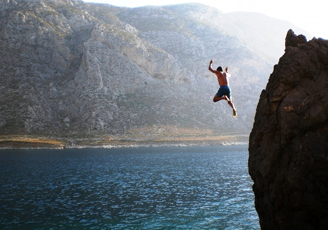 Arrampicare a Kalymnos, il paradiso delle falesie vista mare