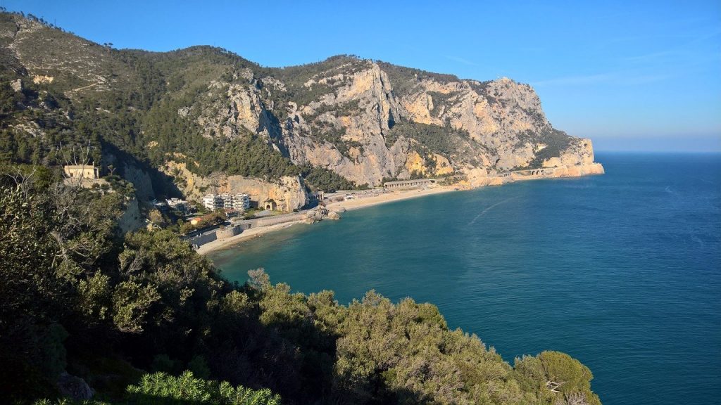 Anello di Capo Noli, la più bella escursione del Finalese