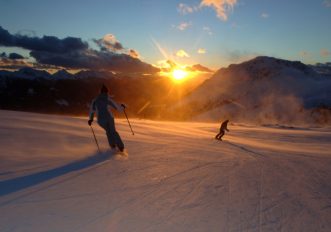 Sciare all’alba? In Trentino si può…