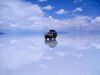 salar-de-uyuni-bolivia-la-pi-grande-distesa-di-sale-al-mondo-che-durante-la-stagione-delle-piogge-diventa-anche-il-pi-grande-specchio-del-pianeta-talmente-riflettente-che-viene-usato-per-calibrare-i-satelliti-credits-patrick-nouhailler-flickr