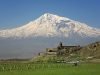 ararat-turchia-lararat-un-monte-di-origine-vulcanica-situato-nella-turchia-orientale-sul-confine-tra-la-regione-dellagri-e-quella-dellagdir-secondo-gli-scritti-della-bibbia-qui-no-approd-con-la-sua-arca-in-seguito-al-diluvio-universale-per-questo-anche-uno-dei-5-trekking-divini-sulle-montagne-sacre-del-mondo-credits-flickrcc-alexander-mkhitaryan