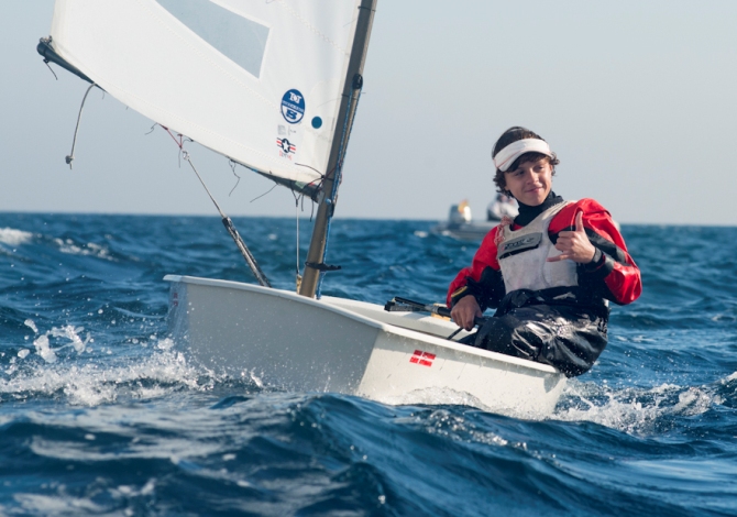 Optimist Come scegliere la barca a vela con le giuste dimensioni per sé