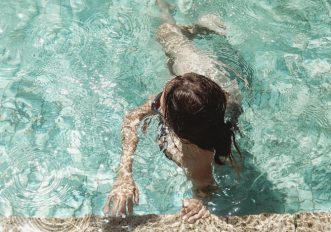 Come godersi la piscina senza rischi