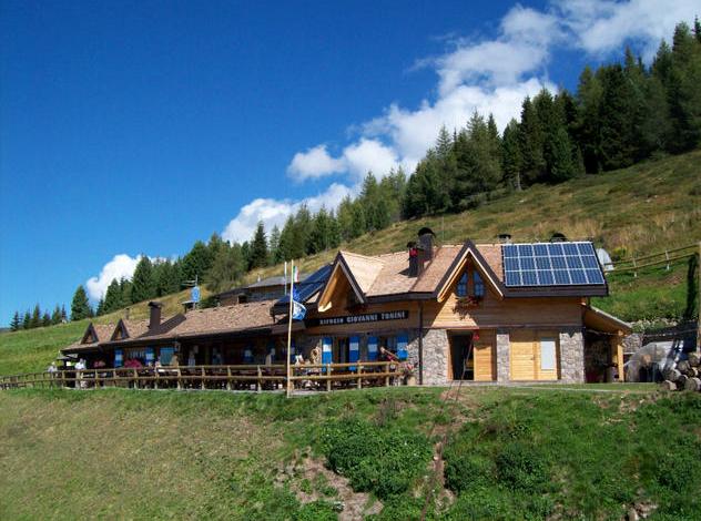 Rifugio Tonini rifugi del Trentino poco conosciuti