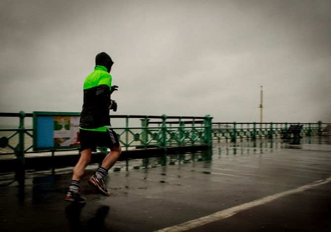 Correre sotto la pioggia: i 5 consigli indispensabili - SportOutdoor24