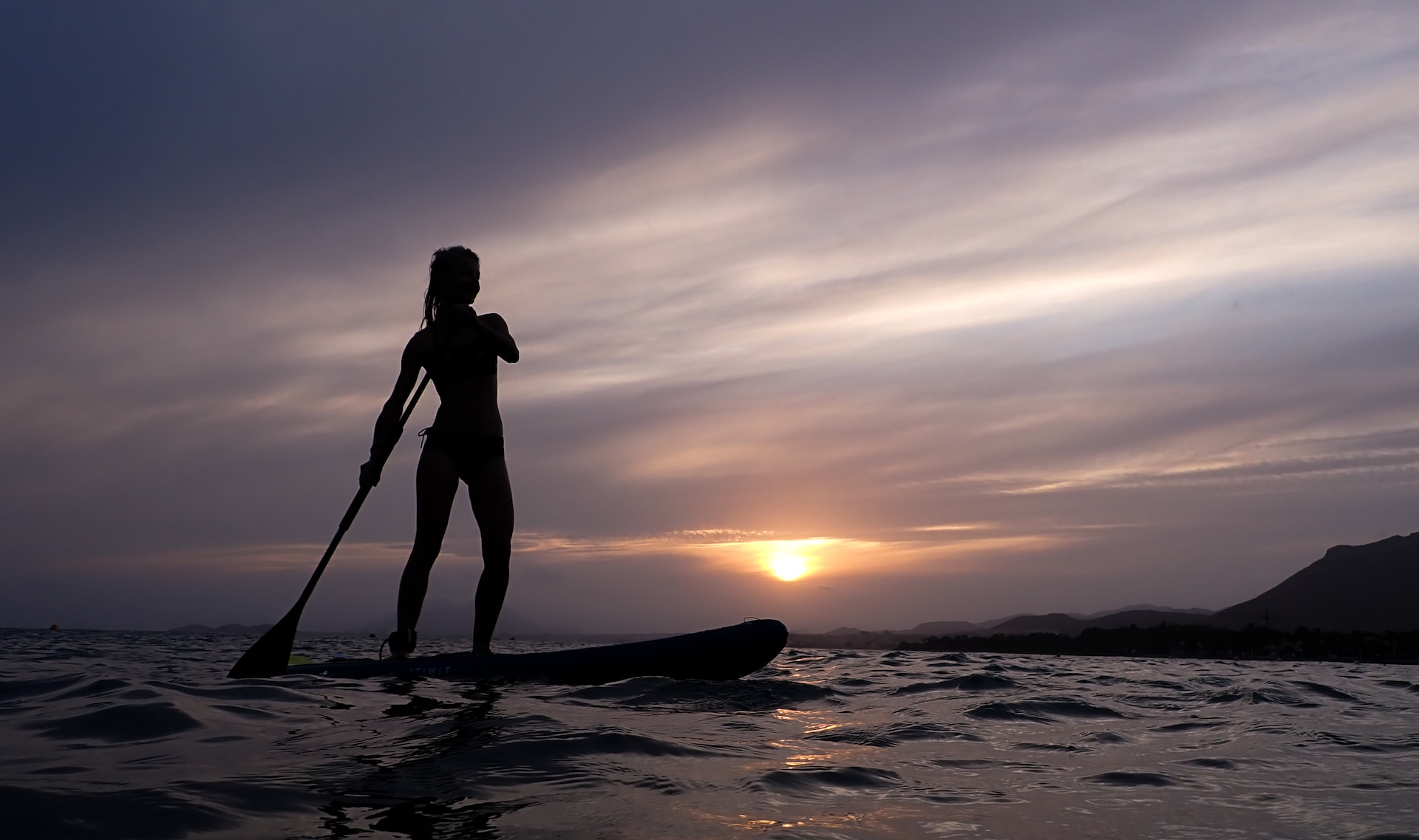 Lo sport dell'estate: SUP, il surf con la pagaia