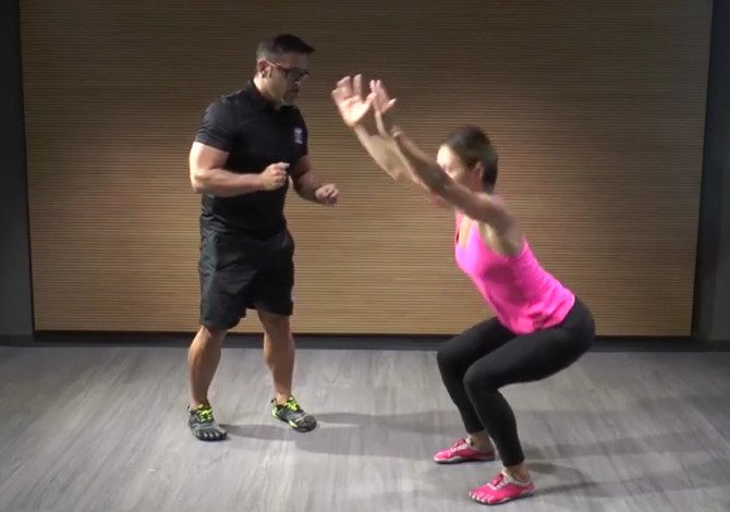 Come si eseguono gli Air Squat-video