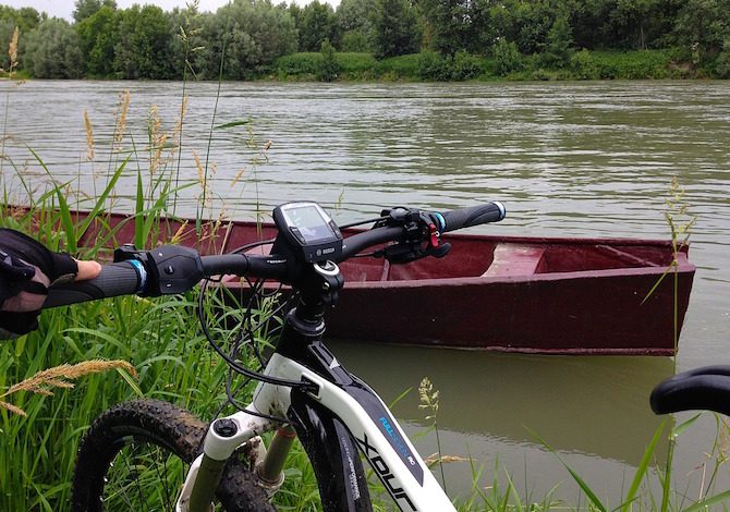 cicloturismo-in-biciletta-sulla-ciclovia-fiume-po-lombardia