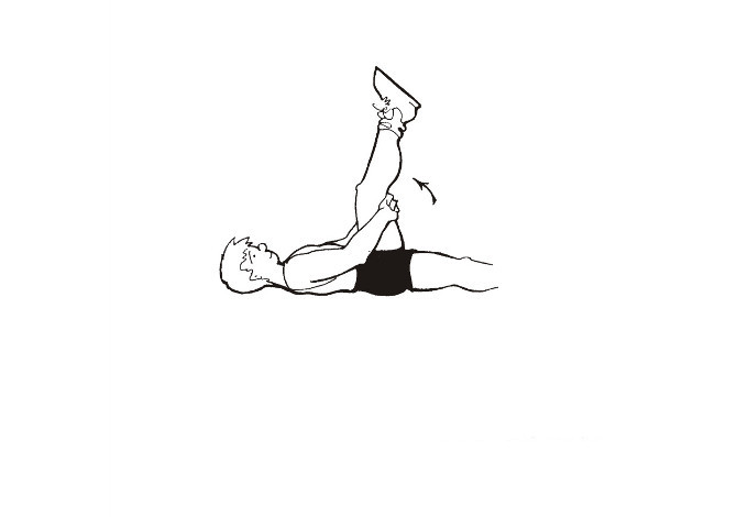 esercizi di stretching prima di correre Polpacci bicipite femorale