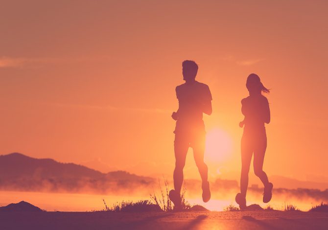 Correre con il caldo: le maglie da running che tengono fresco