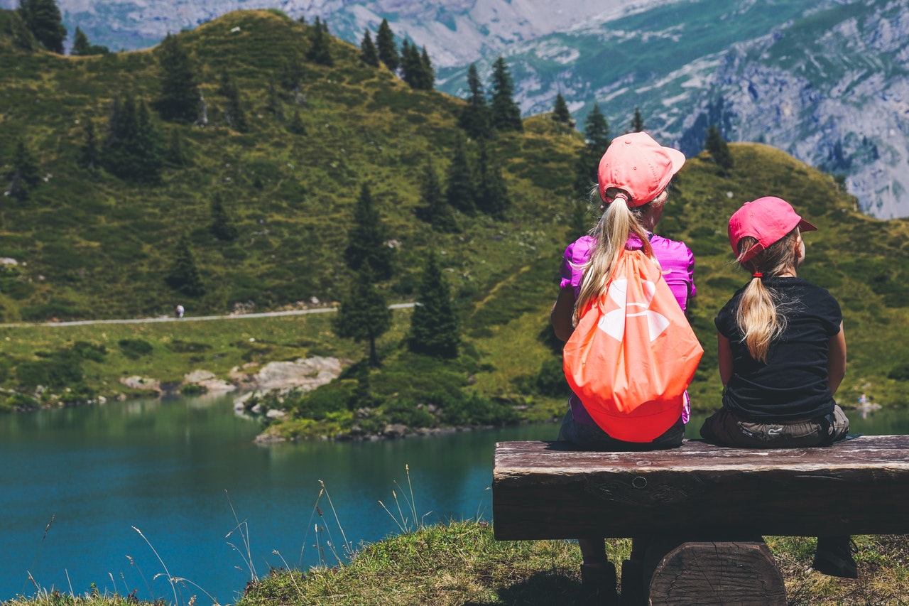 Escursioni con i bambini: i consigli per i trekking in famiglia