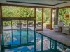 auberge-de-la-maison-entreves-valle-daosta-si-trova-in-una-frazione-di-courmayeur-ed-una-dimora-di-charme-tutta-fatta-in-pietra-e-legno-la-vista-sul-monte-bianco-completa-lesperienza-la-spa-maison-deau-propone-piscine-interne-ed-esterne-sauna-finlandese-idromassaggio-la-particolarit-per-il-refuge-du-mont-blanc-che-offre-trattamenti-e-biosauna-al-fieno-ed-erbe-di-montagna-una-curiosit-il-peeling-alla-polenta-per-purificare-a-fondo-la-pelle