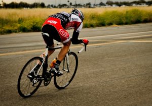 Come regolare la sella della bici da corsa: altezza, arretramento e inclinazione