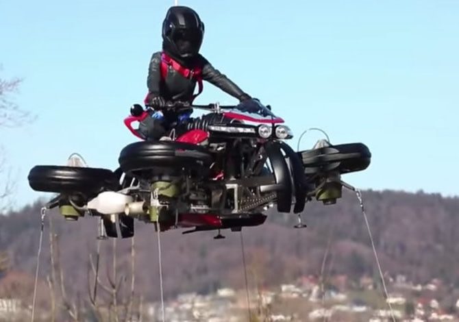 lazareth-moto-volante-flying-motorcycle