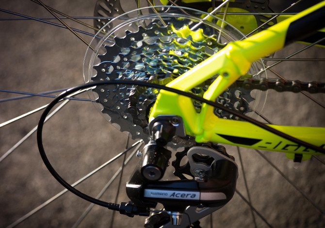 How to wash and lubricate your mountain bike chain