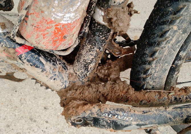 Come pulire la mountain bike dal fango - SportOutdoor24