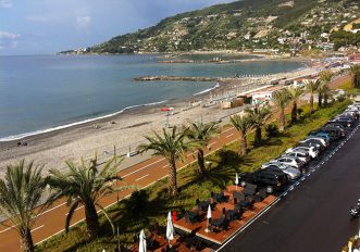 liguria-bici-pista-ciclabile-fiori