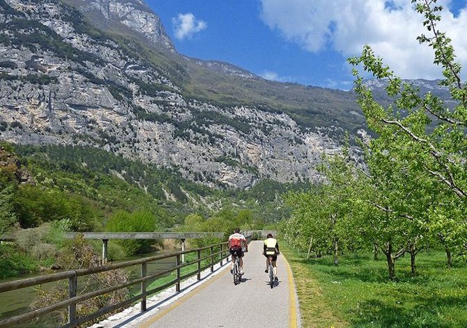 pista-ciclabile-valle-dei-laghi