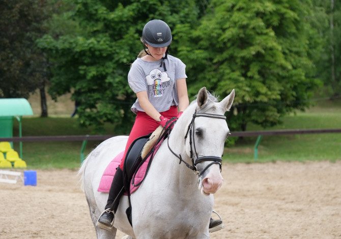 Corsi di equitazione per bambini: cosa serve per iniziare
