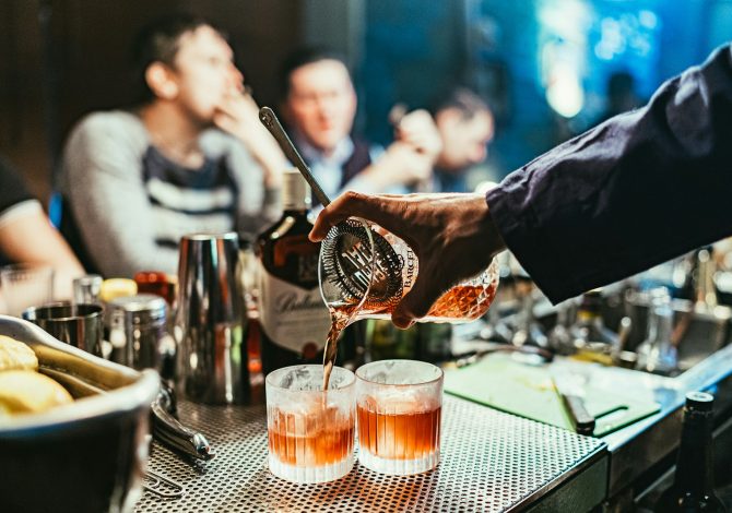 Perché è meglio il binge drinking che un bicchiere ogni tanto