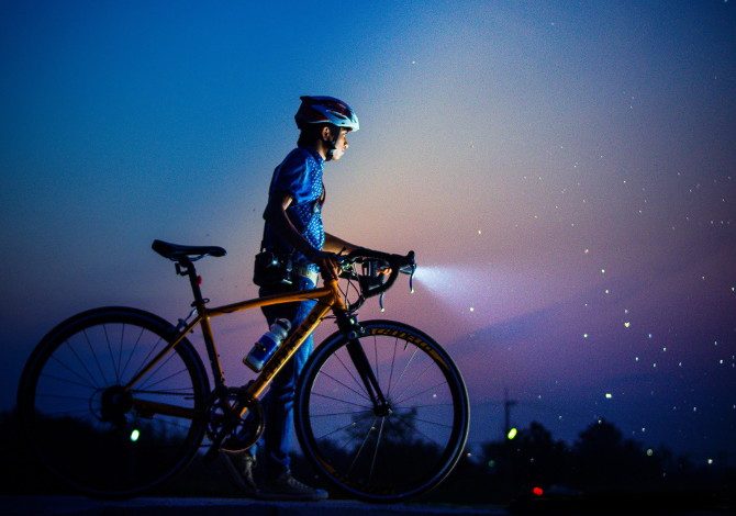 ciclismo al buio in inverno
