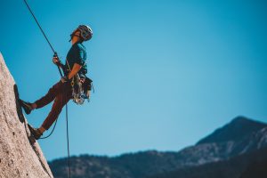 Come iniziare a fare arrampicata