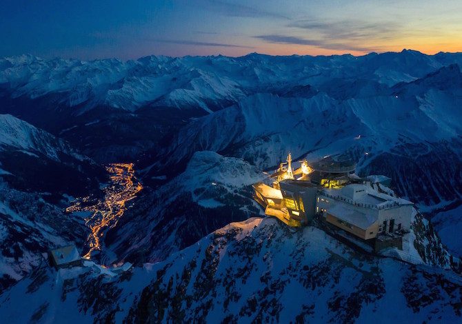 sul-Monte-Bianco-di-notte