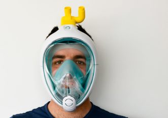 La maschera di Decathlon contro il Coronavirus: la sperimentazione a Brescia