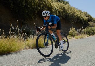 Giant Defy: la gamma di bici da corsa con performance stradali da endurance di primo livello