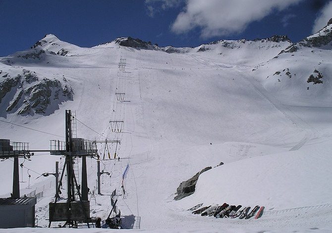 perche-alcuni-ghiacciai-delle-alpi-stanno-diventando-rosa