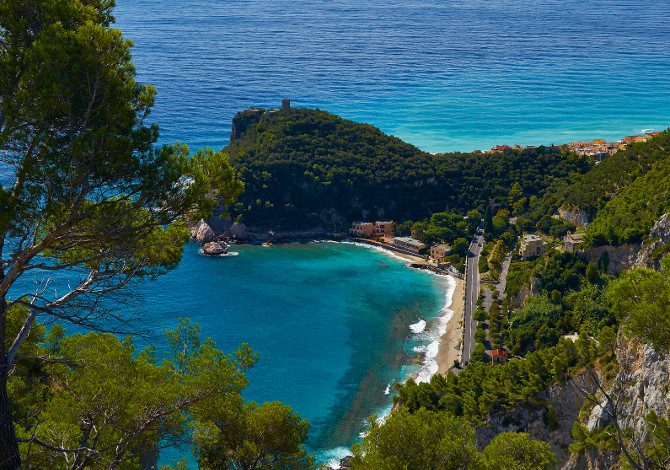 spiagge poco affollate in Liguria