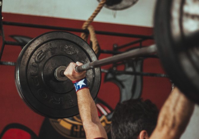 Allenamento in palestra: seguire il programma o improvvisare un po'?