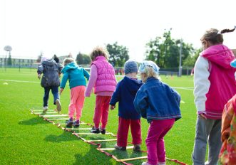 Bambini senza sport: cosa stanno davvero perdendo