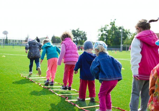 Bambini senza sport: cosa stanno davvero perdendo