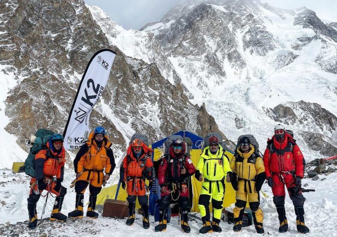 Save The Duck in vetta al K2 con Mingma Tenzi
