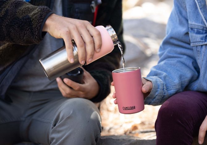 CamelBak MultiBev: la borraccia termica 2 in 1 con bicchiere integrato