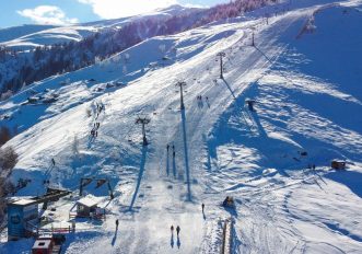 Divieto utilizzo piste da sci chiuse: cosa dice la legge