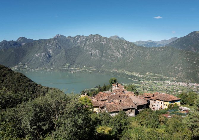 In bicicletta in Trentino alla scoperta di 6 tra i borghi più belli d'Italia - bondone-set20--scorci
