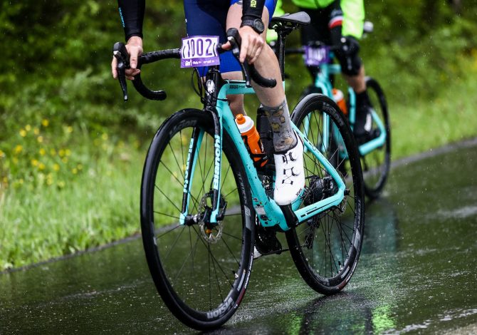 Bianchi Aria e-Road: il nostro test al Giro-E, il Giro d'Italia per bici elettriche