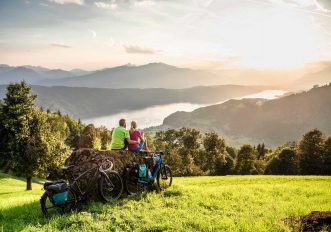 Il Gran Tour dei Laghi di Carinzia in bicicletta: tutto ciò che rende felice un cicloturista