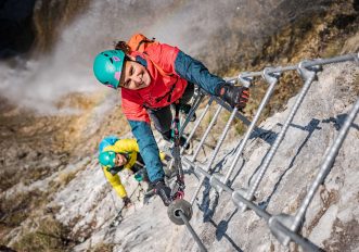 Qual è l'attrezzatura da usare in una via ferrata?