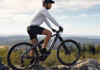 le-prime-bici-elettriche-di-porsche-ebike-sport-ed-ebike-cross