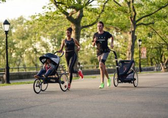 passeggini per allenarsi con i bambini di Puma e Cybex